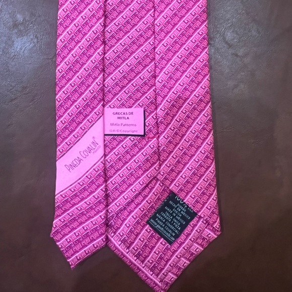 Pineda Covalin Silk Necktie - Picture 2 of 3